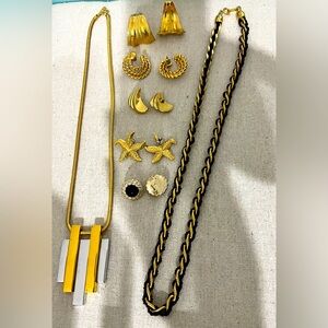 Bundle of vintage jewelry from the 80’s